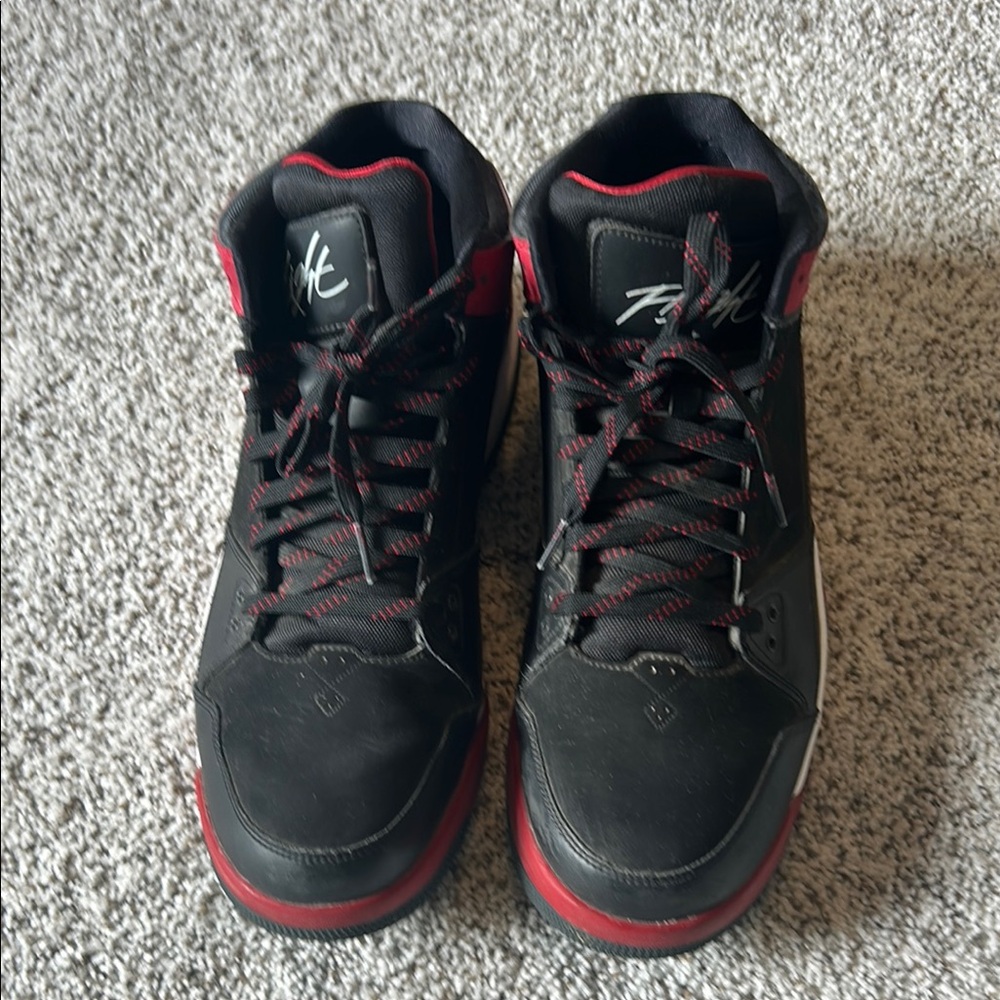 Nike Flight Black and Red High-Top Basketball Shies 2013